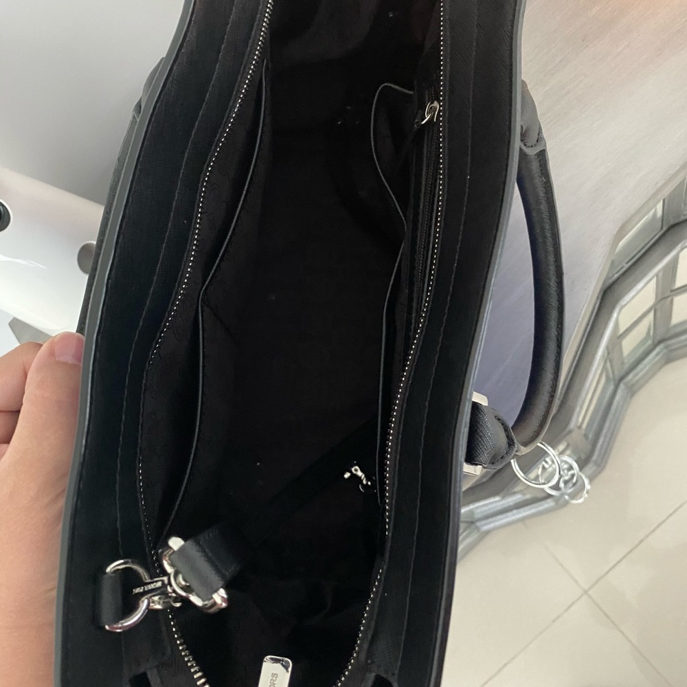 Michael Kors Handbag - Picture 4 of 5
